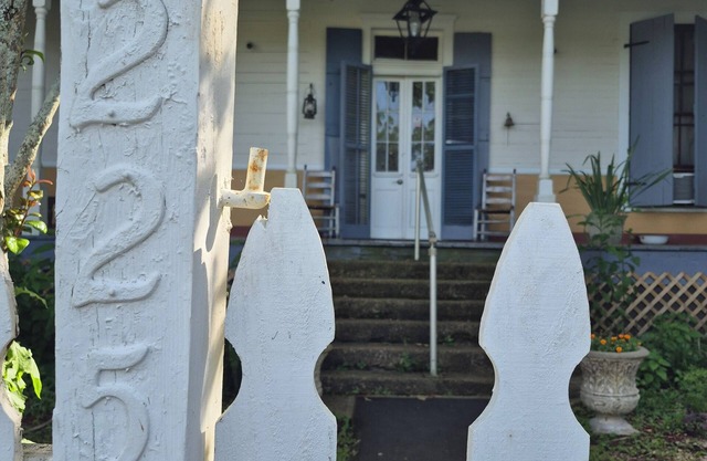 Step into Old French colonial Louisiana's hospitality & culture!