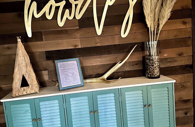 Steps from Main Street and 10-15 minute walk to the roundup grounds.