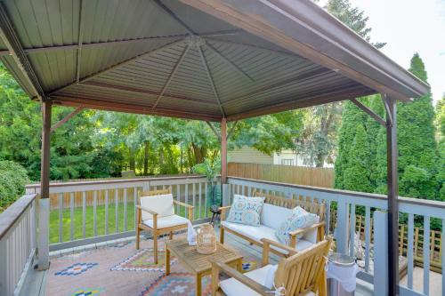 Steps to Lake Erie! Cedar Point Home Base with Deck