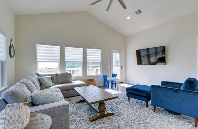 Steps to Ocean Home with Deck in Crystal Beach!