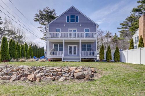 Steps to Short Sand Beach Retreat with Game Room!