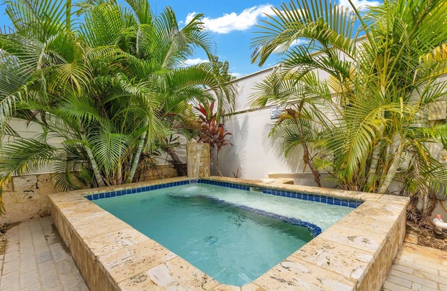 Steps to the Beach w/Pool & Jacuzzi. Wave Coast Suite 8!