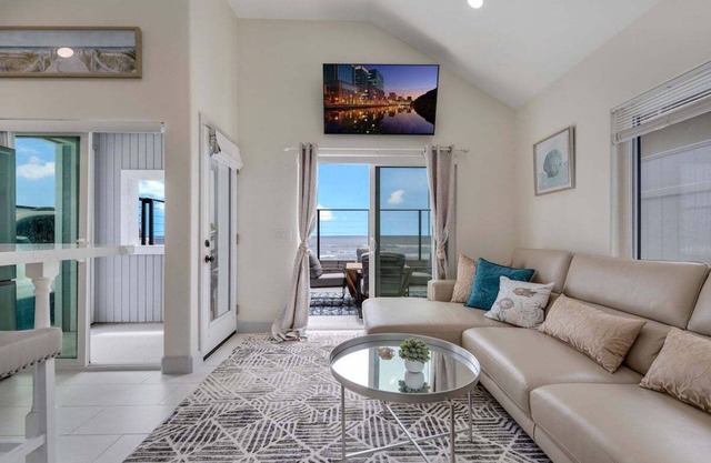 Steps to the Sand | Shining Sea Oceanfront Retreat w/Firepit