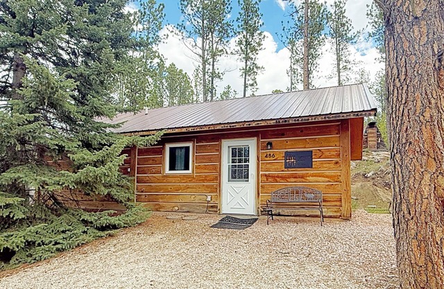 Stewart`s Cabin | 2 Bed, 2 Bath