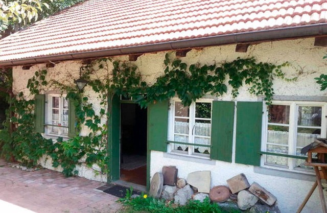 *stirring 150 year old cottage 130sqm*