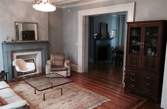 Stockade Oasis in the Heart of Uptown - with yard!
