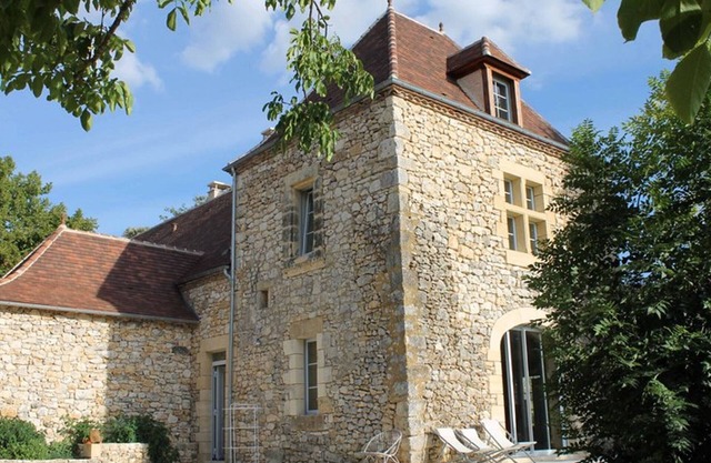 Stone house - 3 bedrooms, Wifi, Pets allowed, Parking