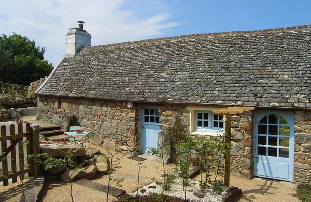 Stone House in Brittany with Sea Views