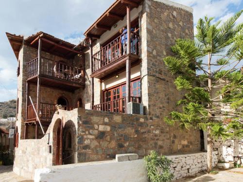 Stone House in Elounda with Gulf Views