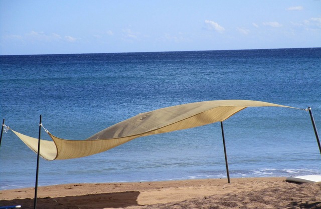 STONE'S THROW BEACH STUDIO - next to the Sea