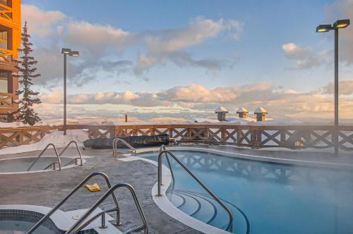 Stonegate Resort Unit B108