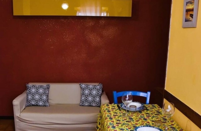 Strategic two-room apartment in the Center [Between Pisa and Florence].