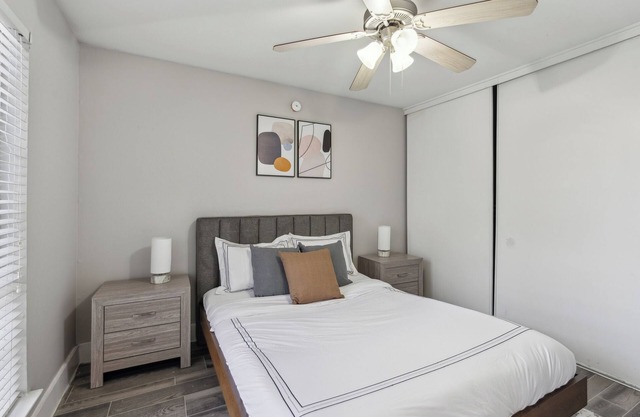 Stratton 205 I Spacious 1 Bed 1 Bath