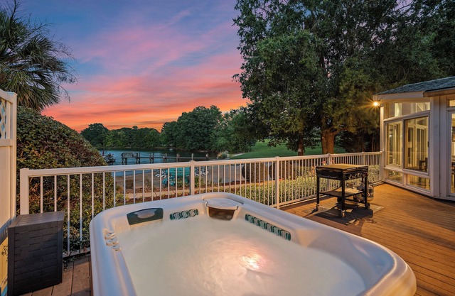 Strawberry Breeze by SoCharm | Private Beach, Hot Tub, Peaceful Neighborhood!