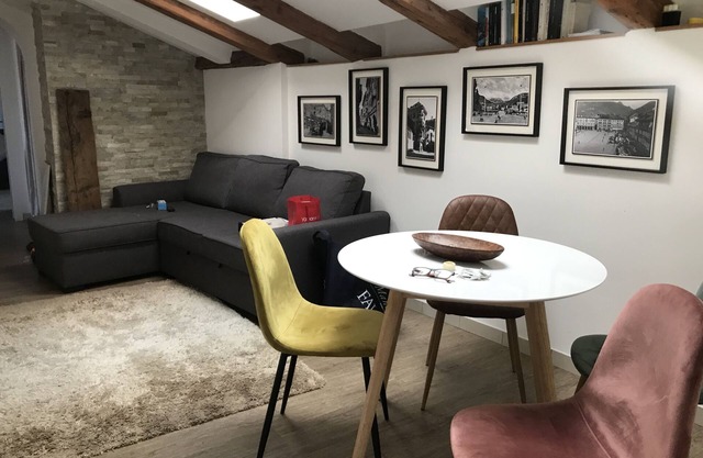 Strudel home, under-roof apartment in the heart of the old town