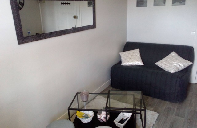 Studio 100m from the beach