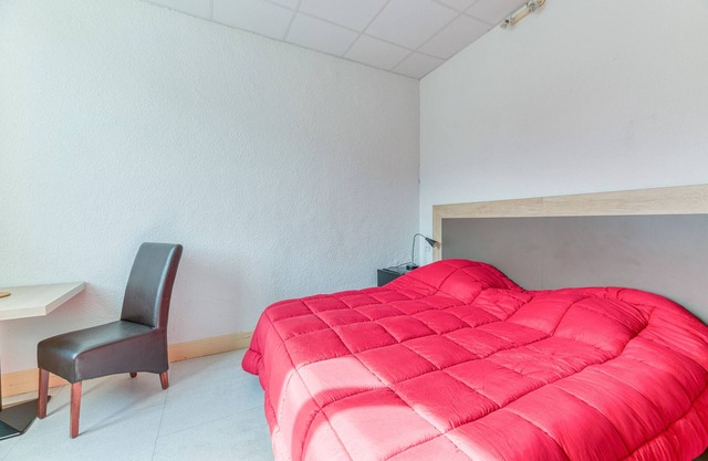 Studio '107' with Shared Pool, Shared Terrace and Wi-Fi