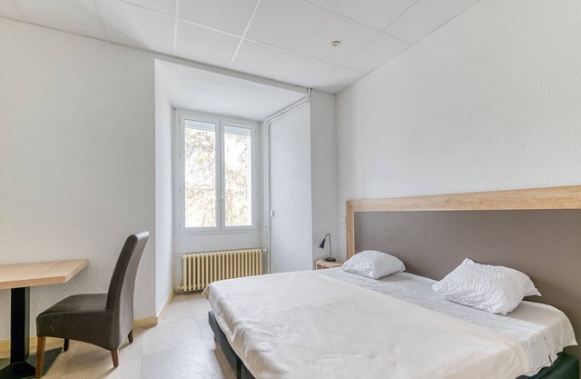 Studio '108' with Shared Pool, Shared Terrace and Wi-Fi
