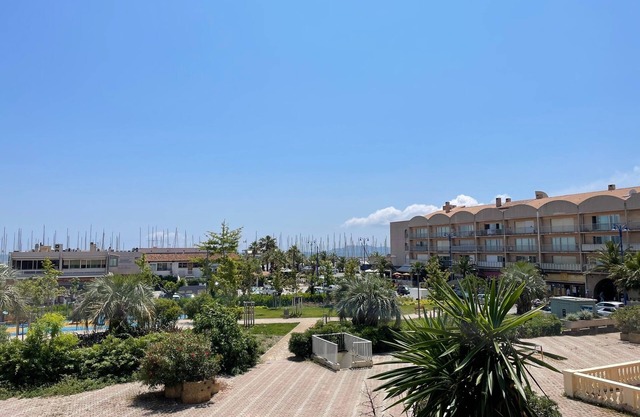 Studio 2-Studio-Ensuite with Shower-Harbour view