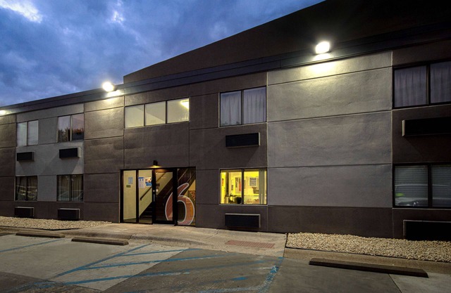 Studio 6 Merrillville, IN