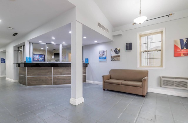 Studio 6 Suites - Dallas, TX - Downtown