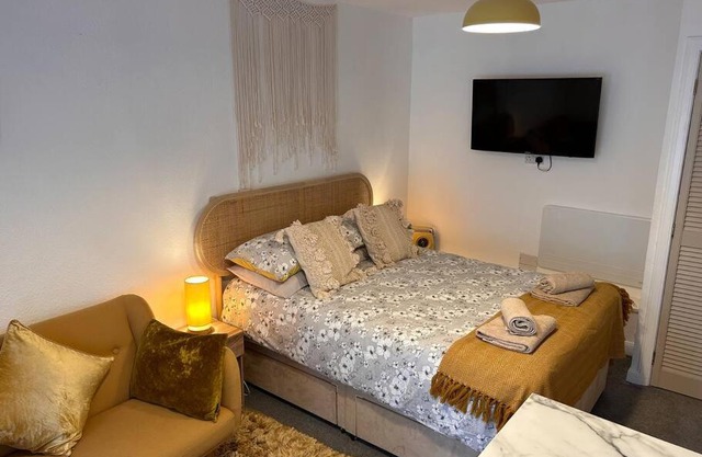 Studio 6 Thurso Town Centre