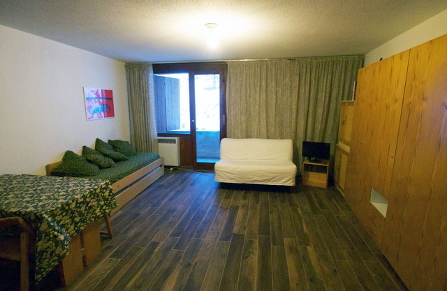 Studio a few meters from the ski slopes