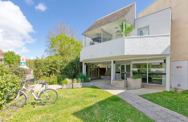 Studio Apartment 'Appartement Avec Balcon' with Balcony