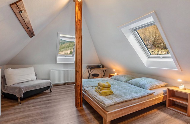 Studio Apartment 'Dachgeschosswohnung' with Shared Terrace, Shared Garden and Wi-Fi