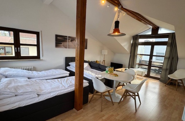 Studio Apartment 'Daimlerstraße' with Balcony and Wi-Fi