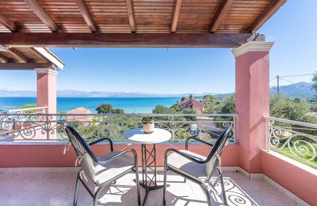 Studio Apartment 'Grand 7' with Sea View, Wi-Fi and Air Conditioning