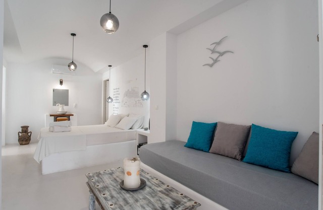 Studio Apartment 'Helmos Cozy' with Wi-Fi and Air Conditioning