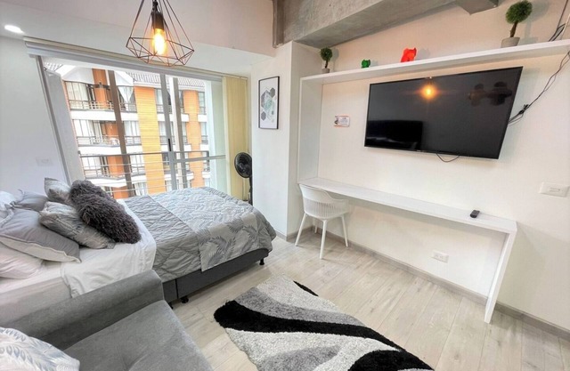 Studio apartment in Castellana Norte with balcony