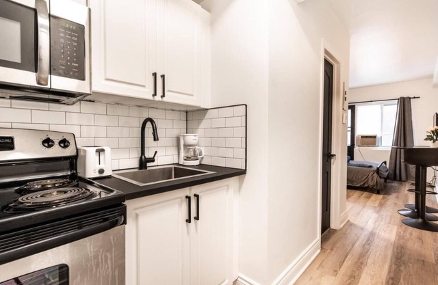 Studio apartment in Plateau Mont-Royal - 102