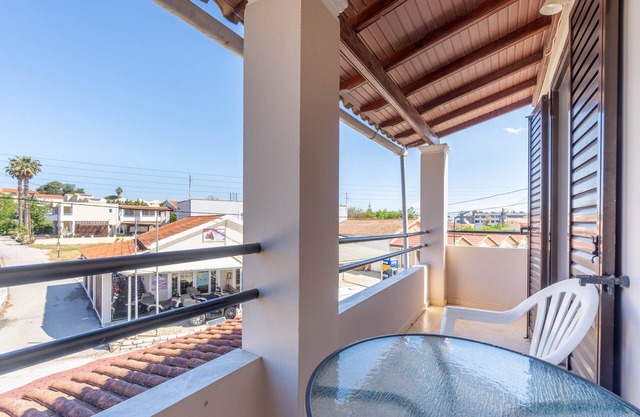 Studio Apartment "Nicolas Melitsa 7" near the Beach with Shared Terrace & Wi-Fi