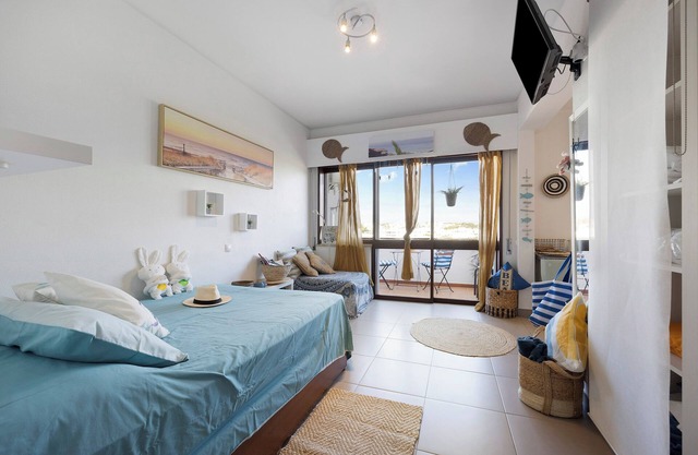 Studio Apartment "The Studio - Pet friendly" with Mountain VIew, Balcony & Wi-Fi