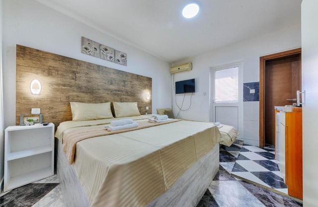 Studio Apartments with balcony