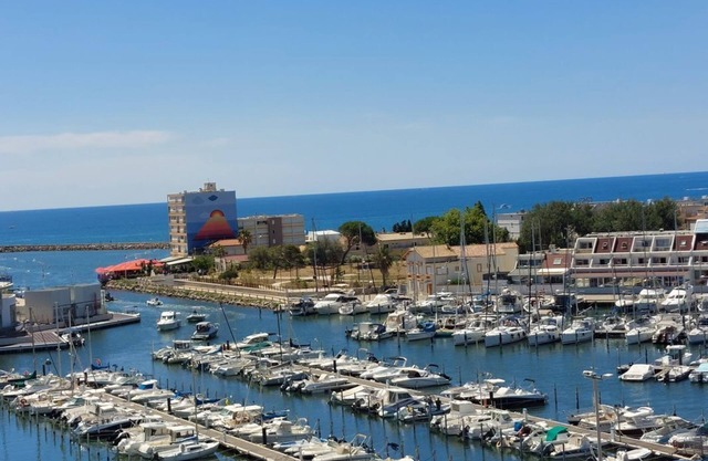 Studio Cabin Sea View 2 separate sleeping areas