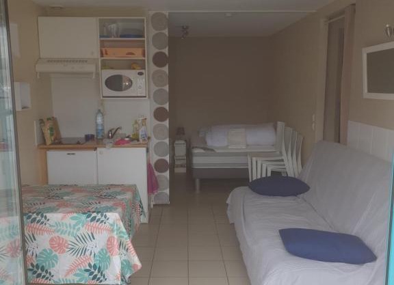 Studio cabine à 200m de la plage sainte Cécile