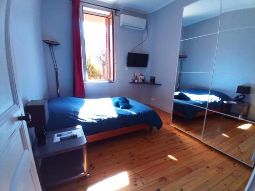Studio Calme avec Jardin, Tram T6 et Métro D, Lyon 8