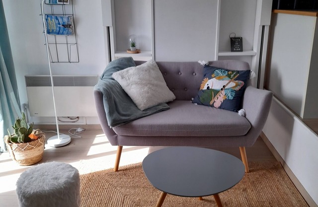 Studio Center Port with balcony, parking and WiFi