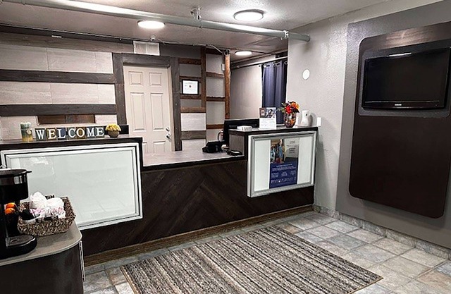 Studio City Suites, A Travelodge By Wyndham