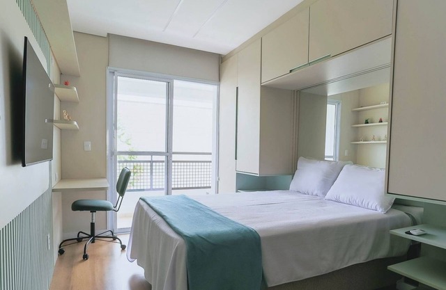 Studio em Cotia com piscina e academia