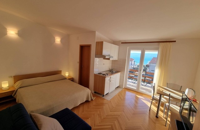 Studio flat with air-conditioning Duće, Omiš (AS-2821-a)