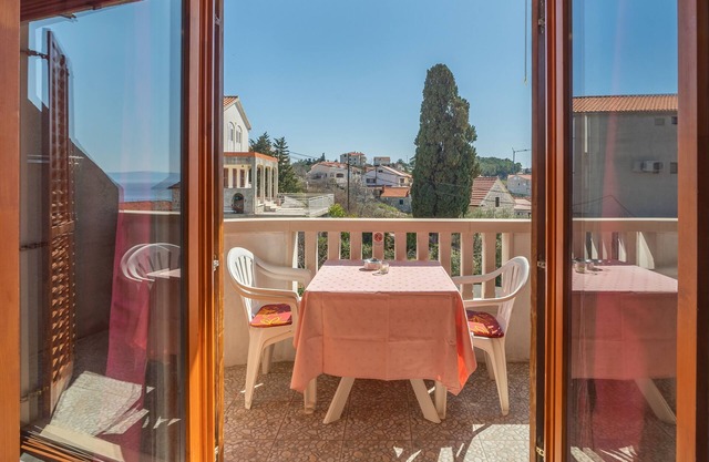 Studio flat with balcony and sea view Sumartin, Brač (AS-13285-a)