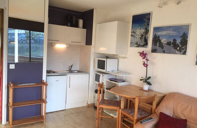 Studio for 4, direct slope access, free parking