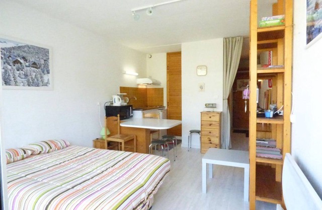 Studio for 4 with balcony, at the foot of the slopes, free parking, elevator