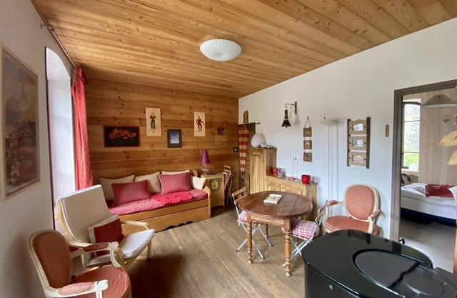 studio for rent in barcelonnette