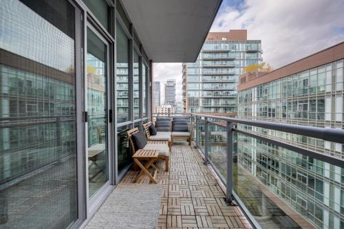 Studio Gem in the lovely Waterfront Communities