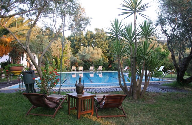 Studio in Maida with Pool and Garden
